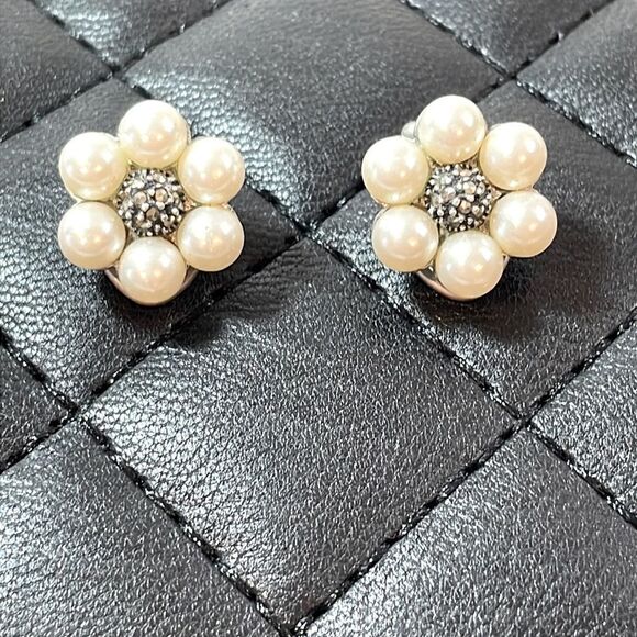 Antique sterling silver Pearl marcasite clip earrings in beautiful condition - Picture 1 of 6